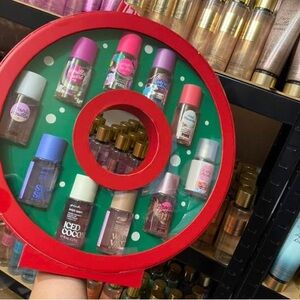 ♥️Did you mist us? 10 pieces body mist gift wreath♥️
